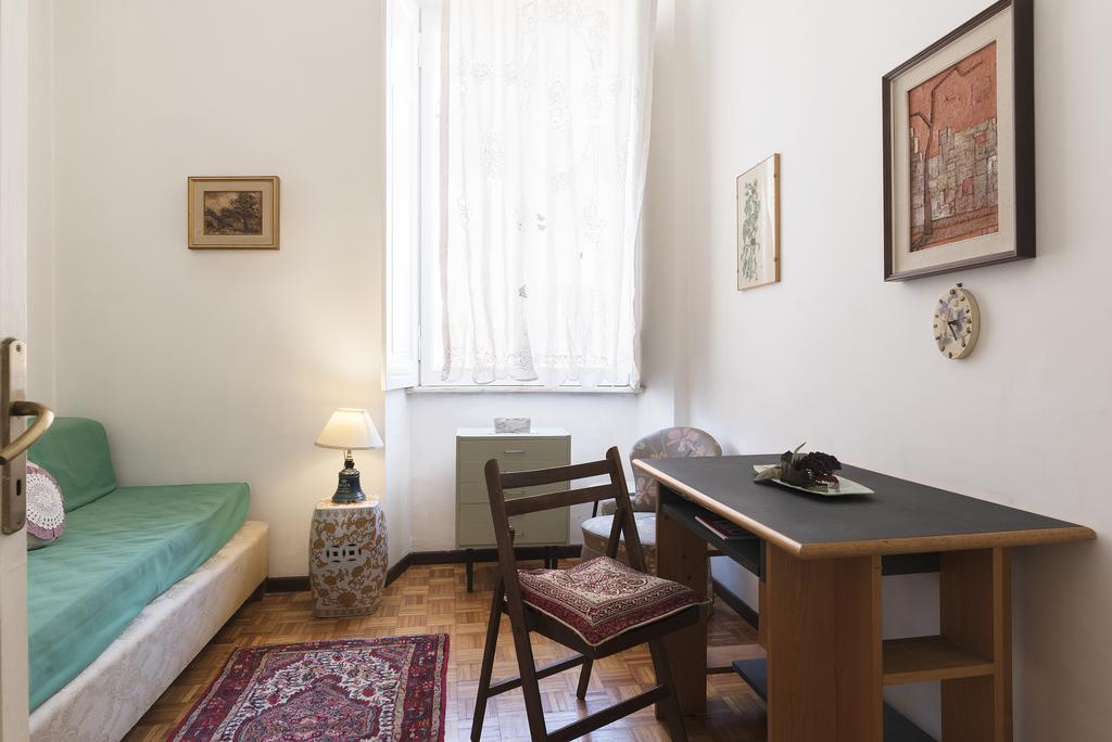 Flower'S Market Apartment - Charme Holidays Rome Buitenkant foto