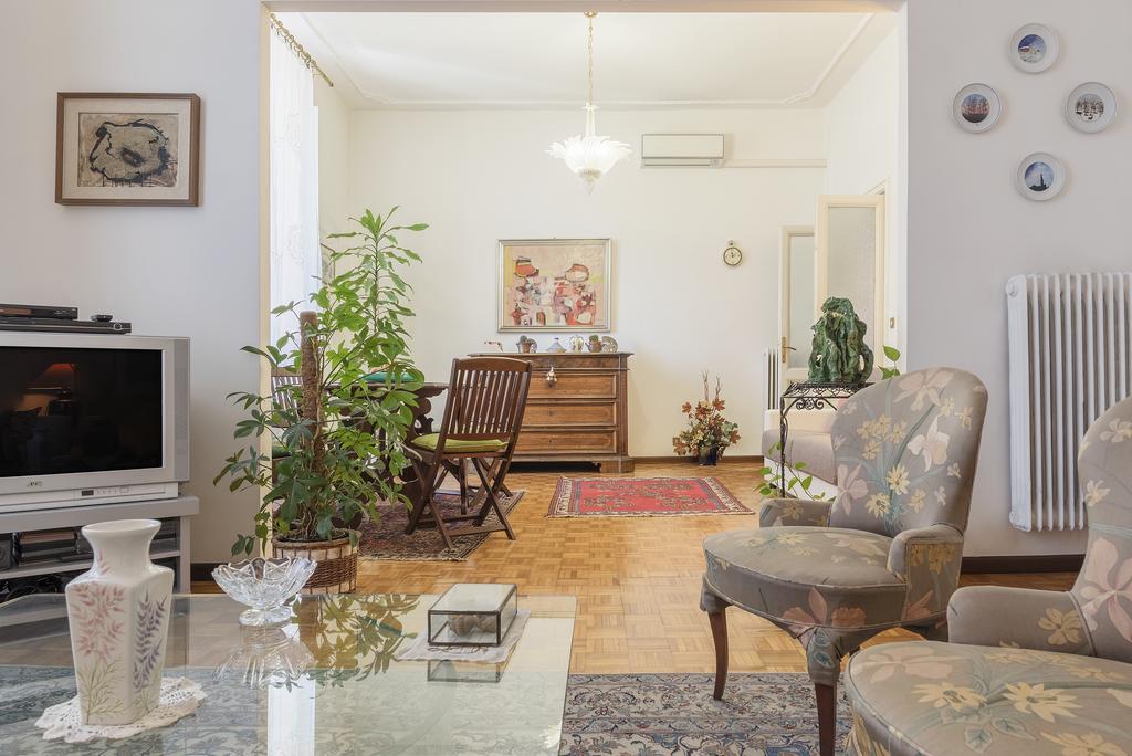 Flower'S Market Apartment - Charme Holidays Rome Buitenkant foto