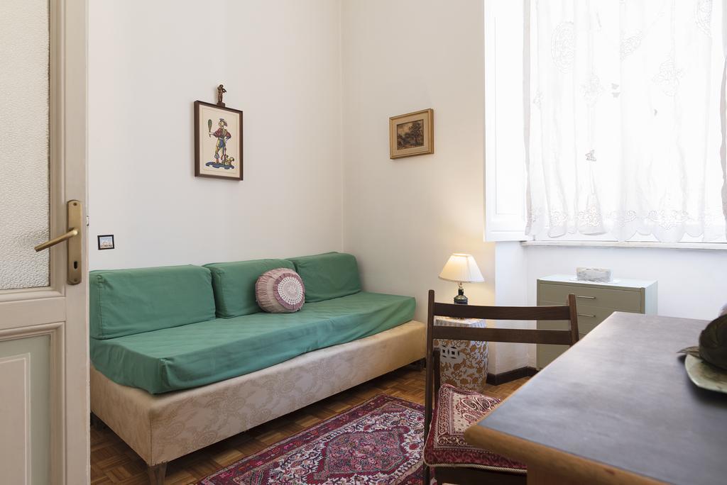 Flower'S Market Apartment - Charme Holidays Rome Buitenkant foto